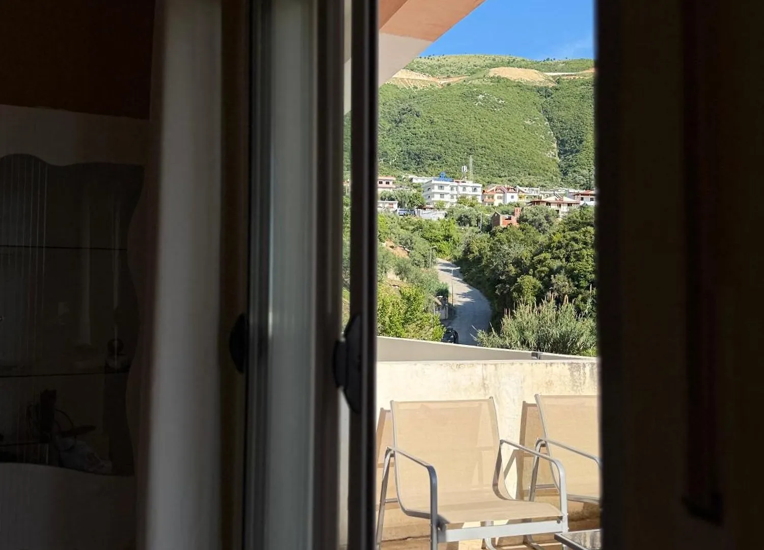 Lungomare Sea View Apartment فلورا 0*,  ألبانيا